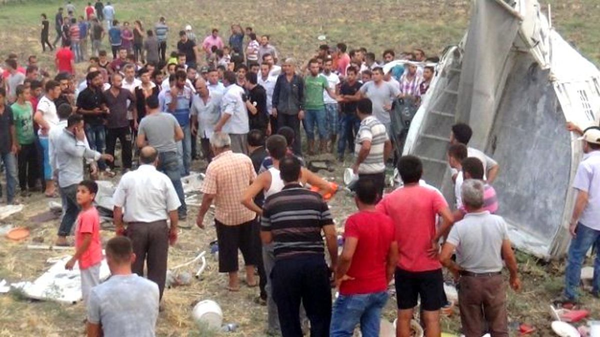 Hatay'da Trafik Kazası: 6 Ölü, 25 Yaralı