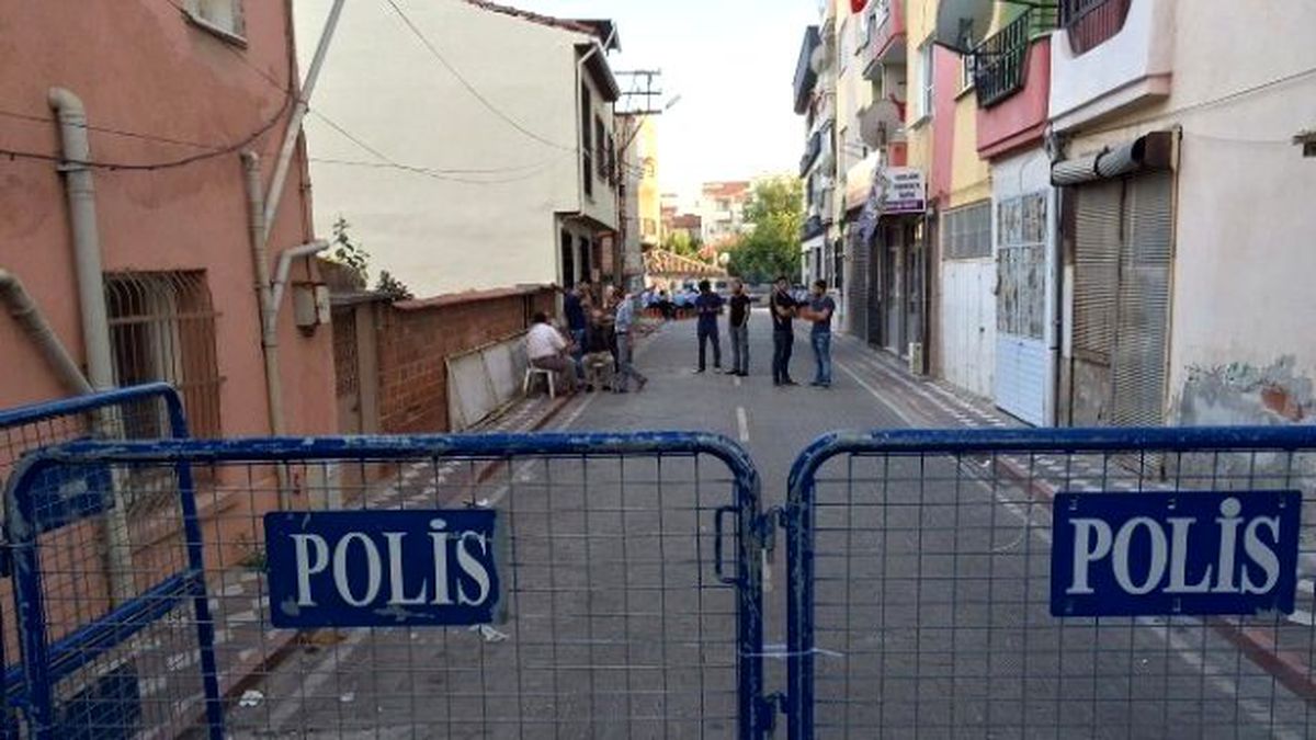Hdp Akhisar İlçe Binası Çevresinde Yoğun Güvenlik Önlemi