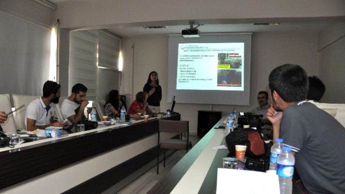 İntiharı Önlemede Medyanın Önemi Anlatıldı