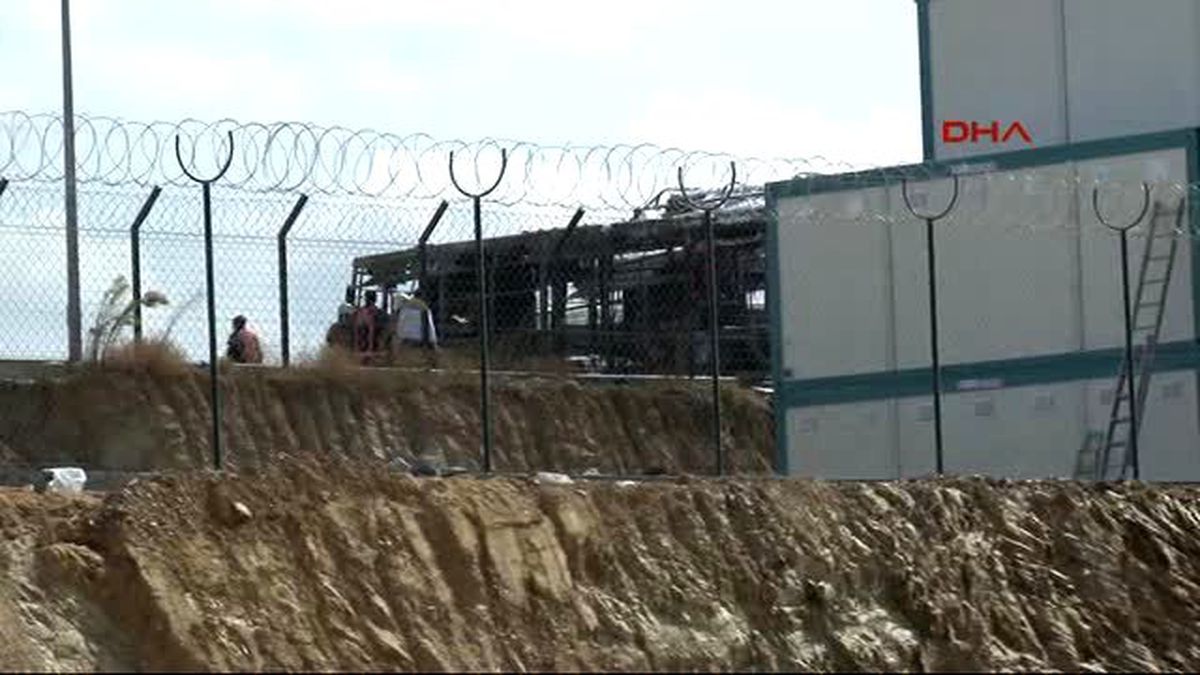 Kayaşehir'de Otobüs Garajında Yangın