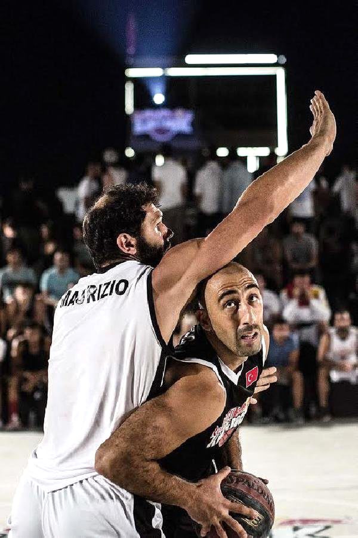 Kıvanç Dinler Dünya Sokak Basketbolu Turnuvası\'nda Üst Üste İkinci Kez Şampiyon