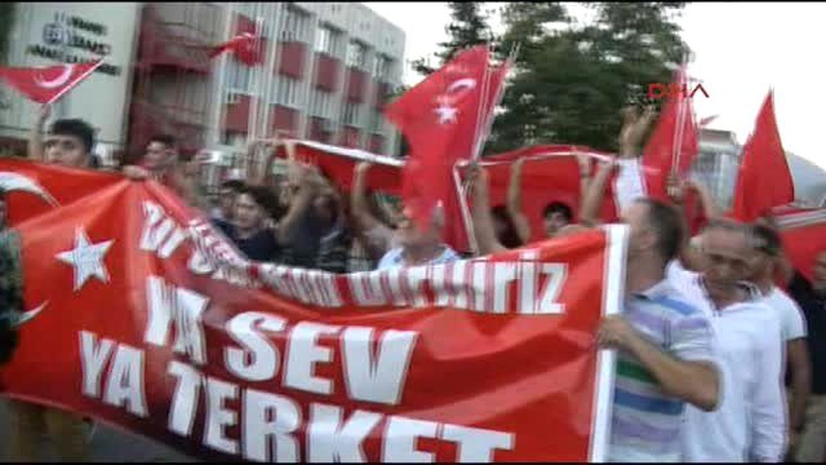 Marmaris\'te Terör Protestosu Sonrası Olaylar Çıktı: 17 Gözaltı