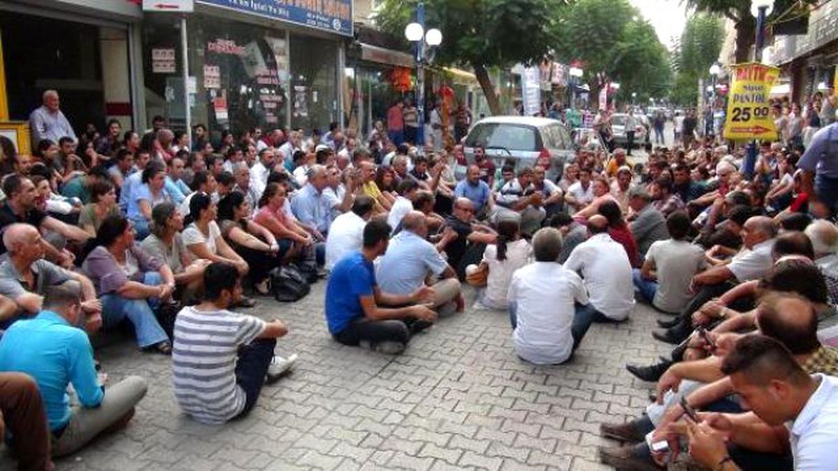 Mersin\'de Cizre İçin Oturma Eylemi