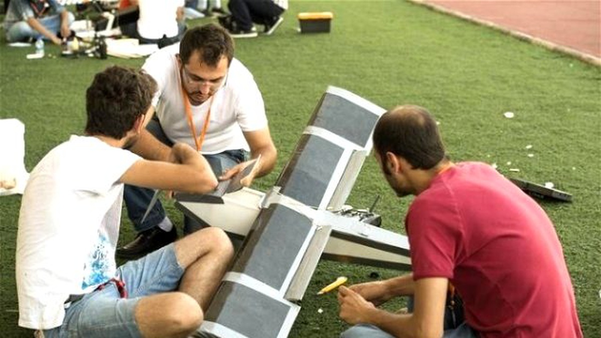 Öğrencilerin Tasarladıkları İnsansız Hava Aracı Projesi 2\'nci Oldu