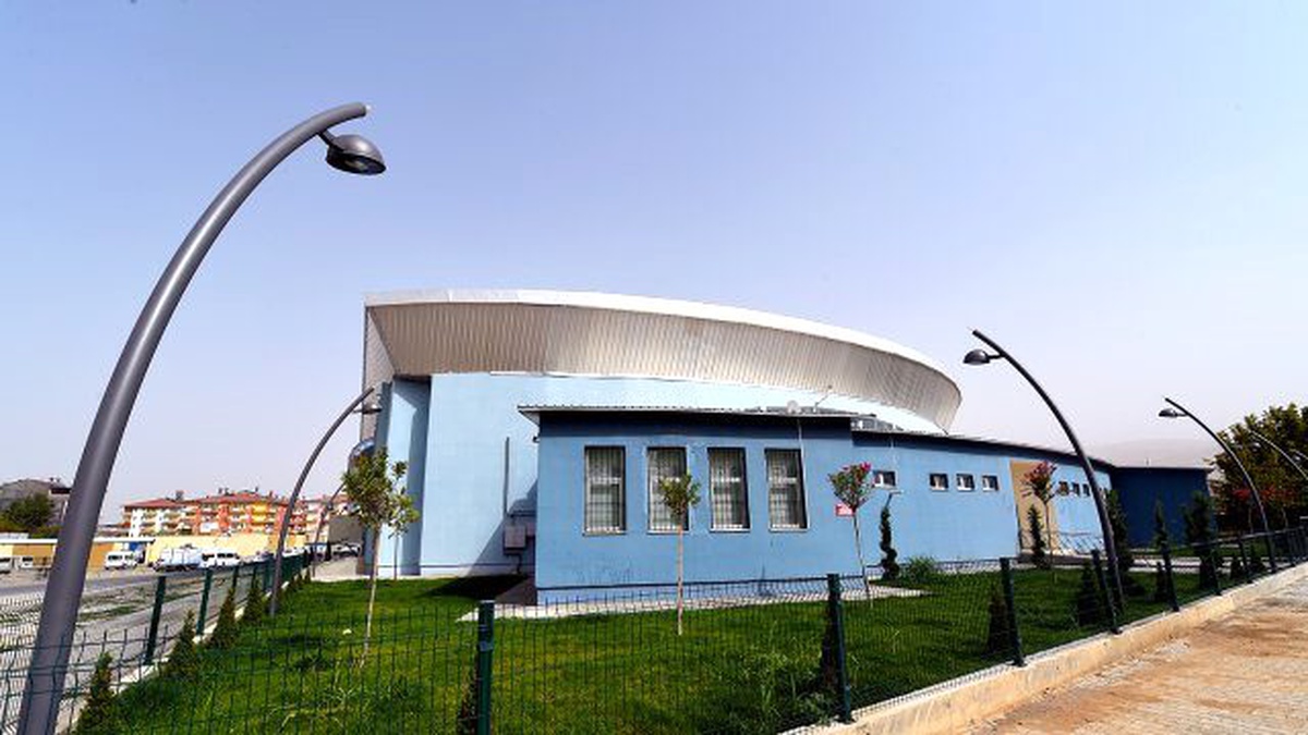 Salköprü Kapalı Spor Salonu Hizmete Hazır