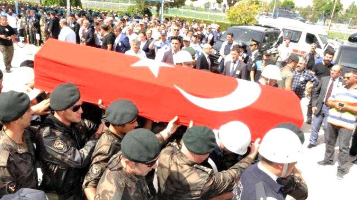 Şehit Polisin Babası: Ağlamayacağım, Dimdik Ayakta Duracağız