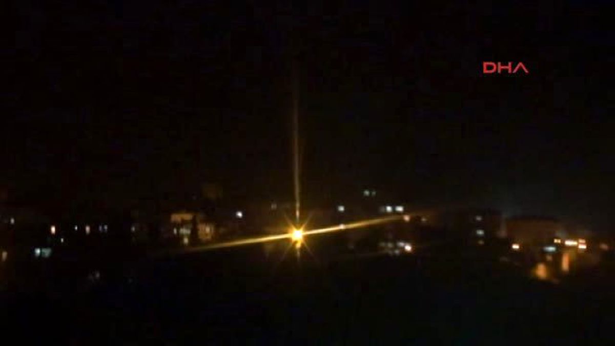 Silvan\'da Polis Merkezine Bombalı Saldırı