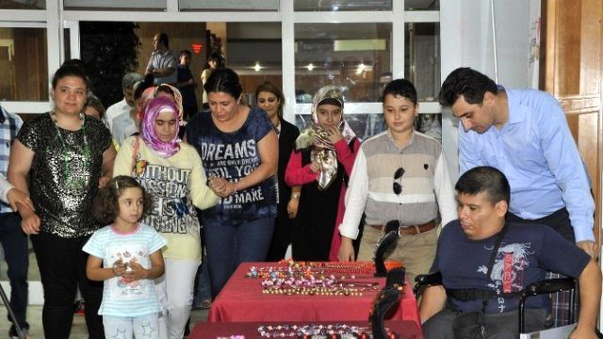 Takı Tasarım Kursiyerlerine Sertifika
