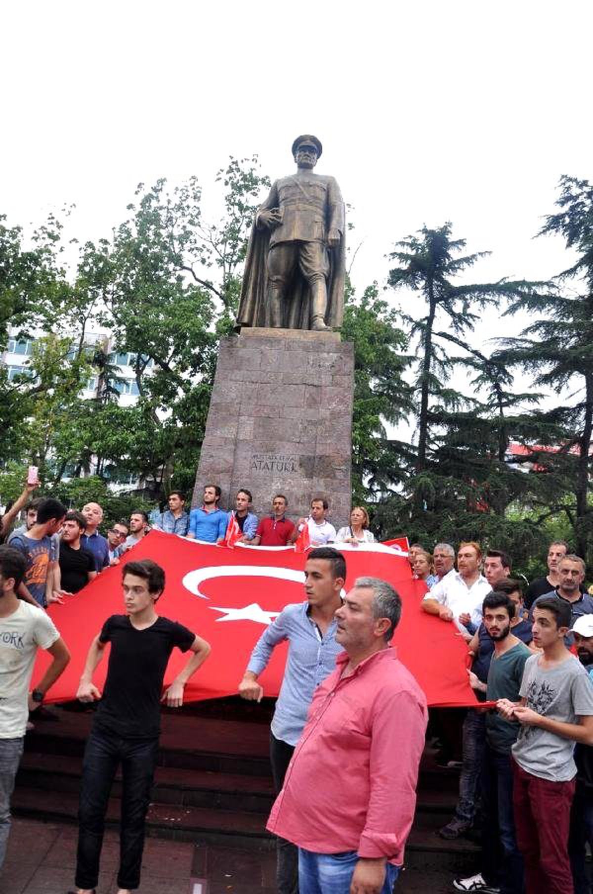Trabzon\'da Teröre Tepki Yürüyüşü