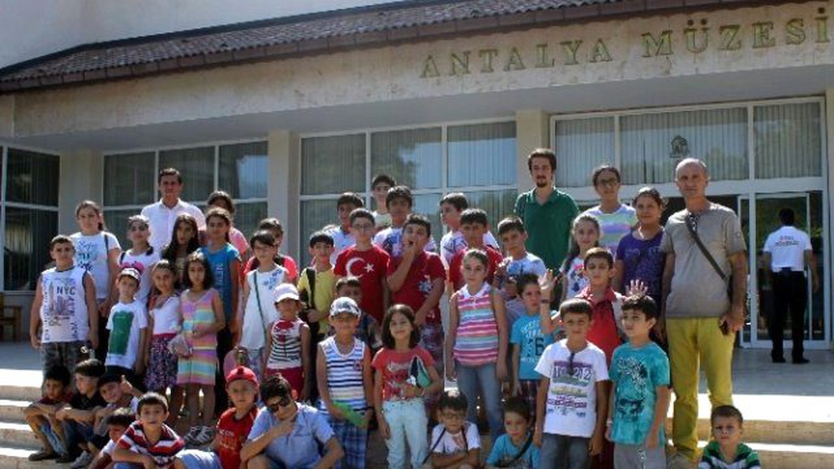 Zeytinköylü Öğrencilere Müzede Tarih Dersi