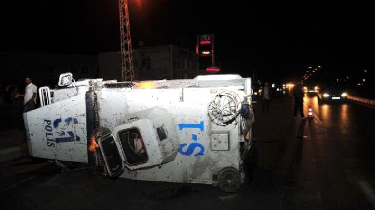 Zırhlı Polis Aracı Takla Attı: 3 Polis Yaralı