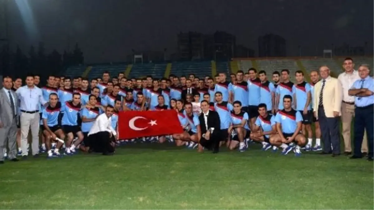 Adanalı Futbol Hakemleri Yeni Sezonu Törenle Açtı