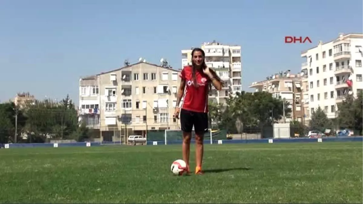 Alman Futbolunun Türk Güzeli Antalya\'da