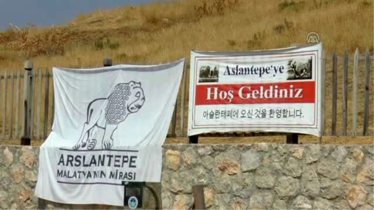 Aslantepe\'de 5 Bin 500 Yıllık Tapınak Gün Yüzüne Çıkarıldı