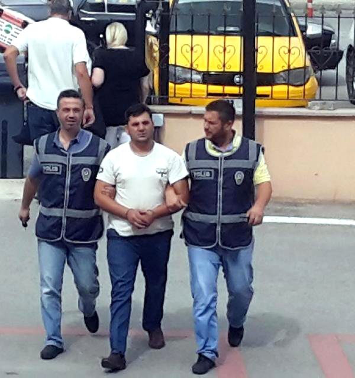 Baba ve 2 Oğlu Hırsızlıktan Yakalandı