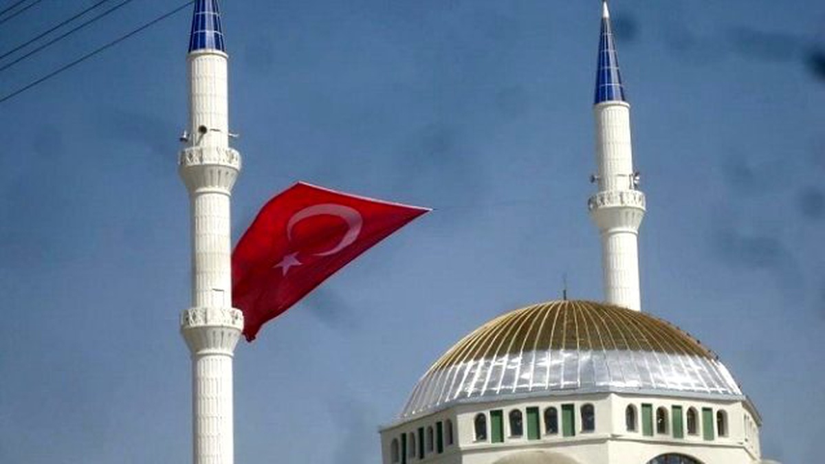 Bolvadin Türk Bayrakları ile Donatıldı