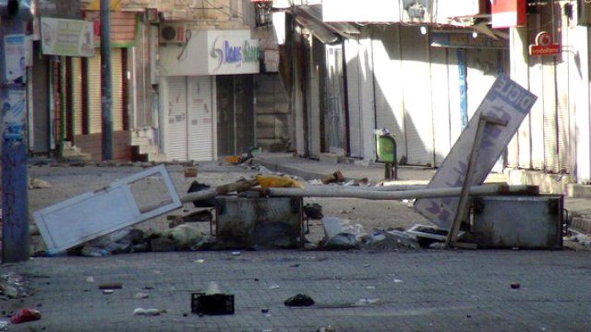 Cizre'de Telefon Yasağı Kalktı, Bakan 'Elektrik Kesintisi de Yok' Dedi