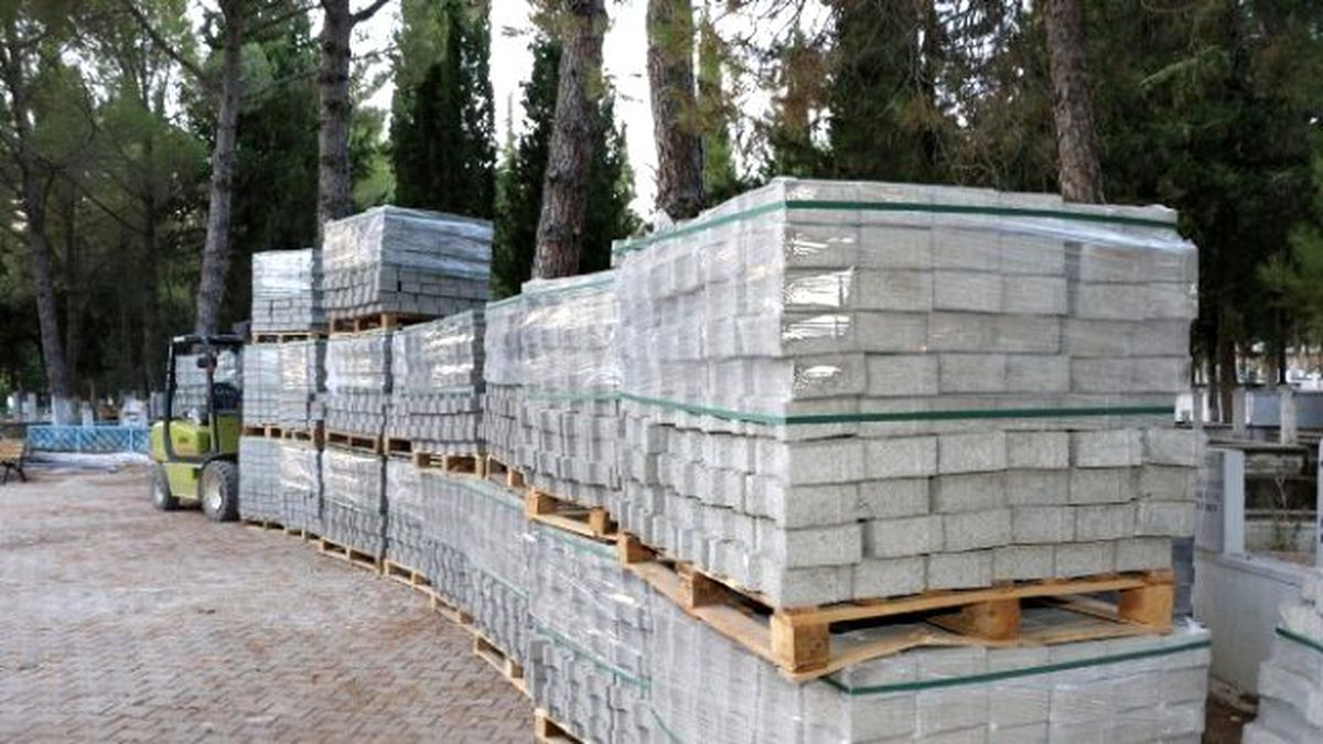 Demirci Mezarlığı Yenileniyor