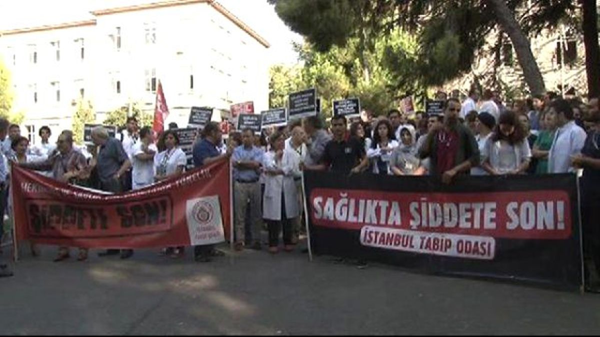 Doktorlar Şiddete Tepki İçin İş Bıraktı