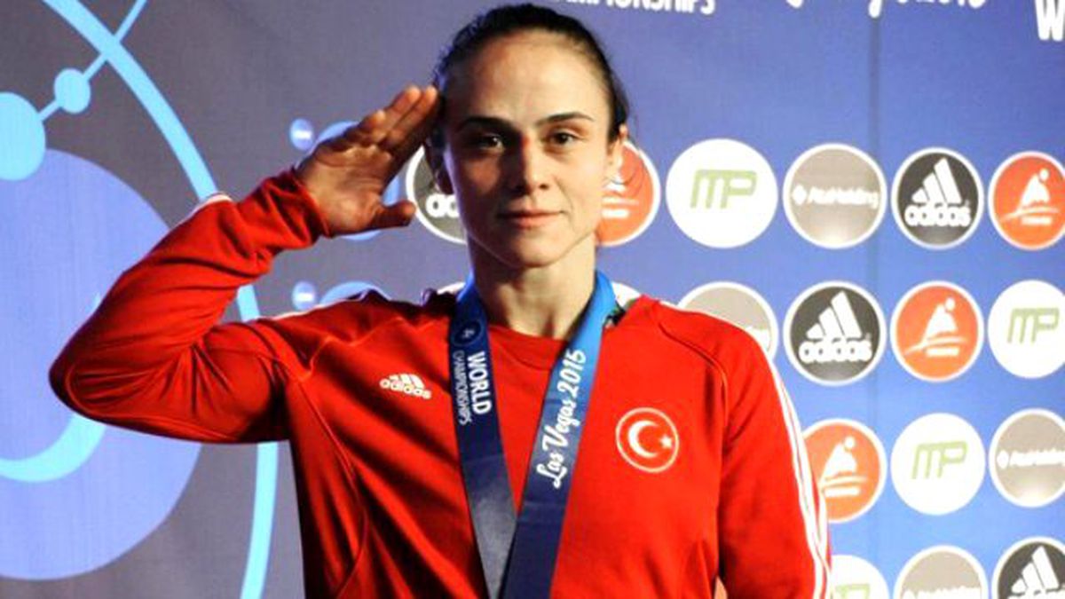Elif Jale Yeşilırmak Dünya Üçüncüsü Oldu Asker Selamı Çaktı