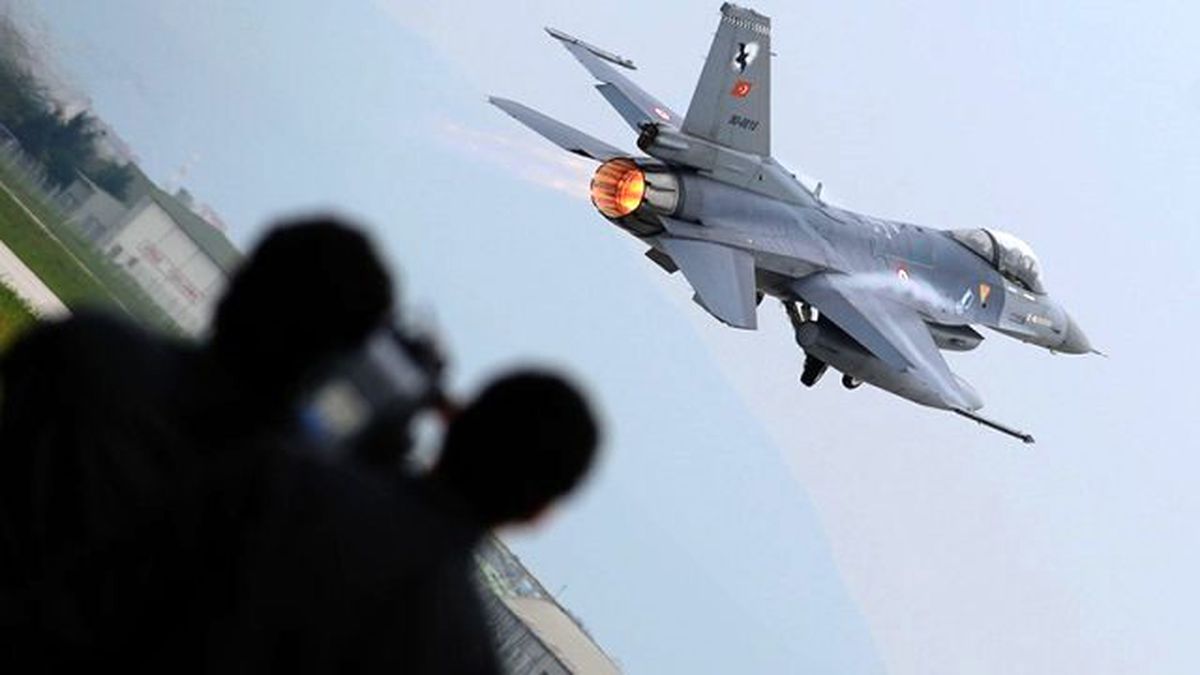F-16\'lar Dün Gece de Bomba Yağdırdı