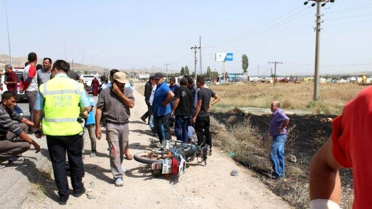 Gemerek\'te Trafik Kazası: 2 Yaralı