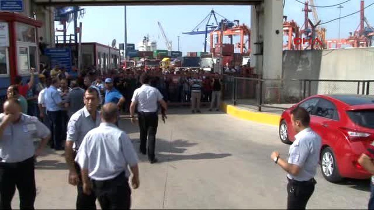 Haydarpaşa Limanı\'nda "Kapı" Protestosu