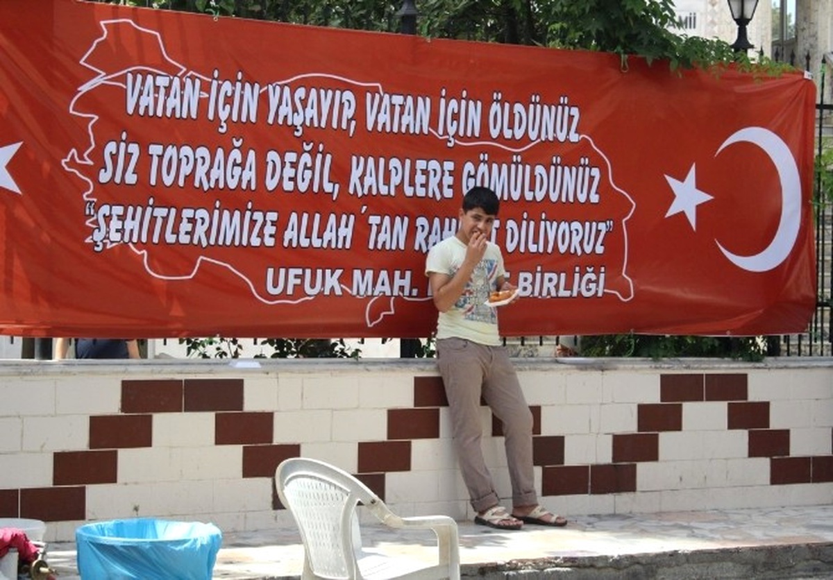 Her Bölgeden Esnaf Şehitler İçin Lokma Döktürdü