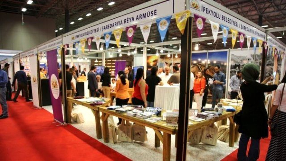 İpekyolu Belediyesi Standına Büyük İlgi
