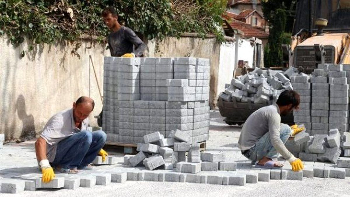 Kırklareli\'de Yol Düzenleme Çalışmaları Devam Ediyor