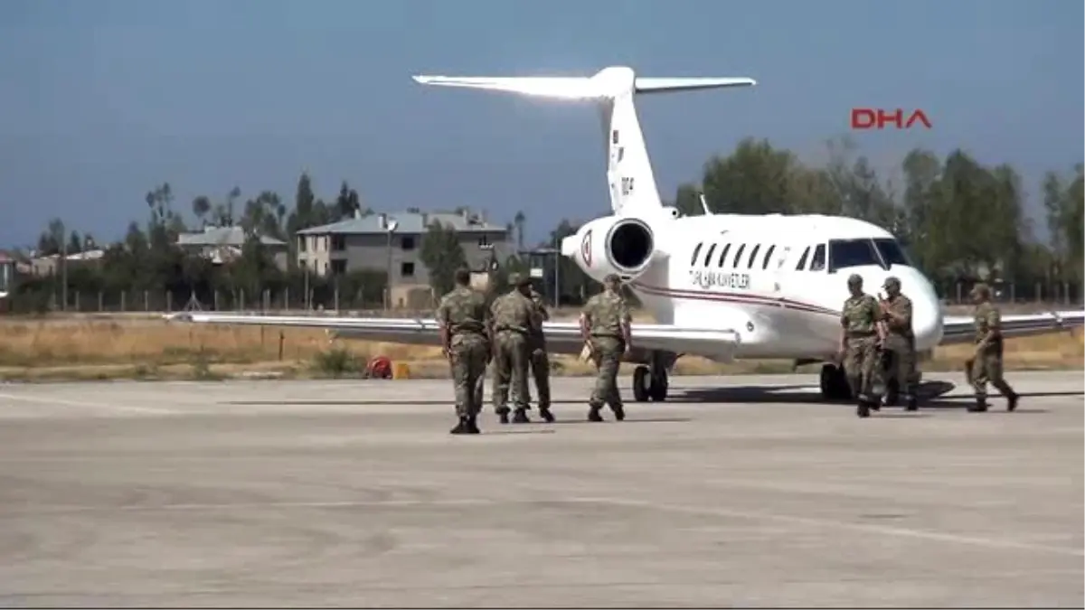 Komutanlar Sınırda