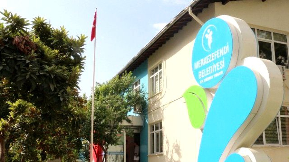 Merkezefendi\'de Eğitim Yardımına Büyük İlgi