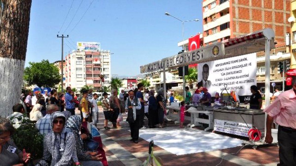 Nazillili Belediyesi Şehitini Unutmadı