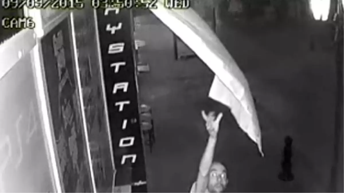 Eskişehir'de Gece Yarısı Türk Bayrağı İndirildi