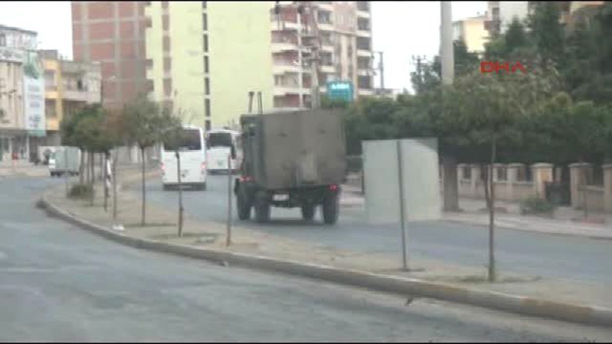 PKK\'lılar Silvan\'da Emniyete Saldırdı -2