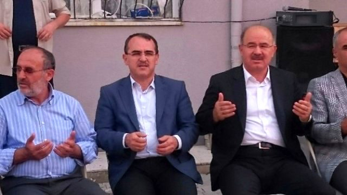 Salih Kapusuz\'a Taziye Ziyaretleri Sürüyor