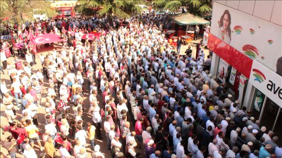 Şehitler İçin Gıyabi Cenaze Namazı