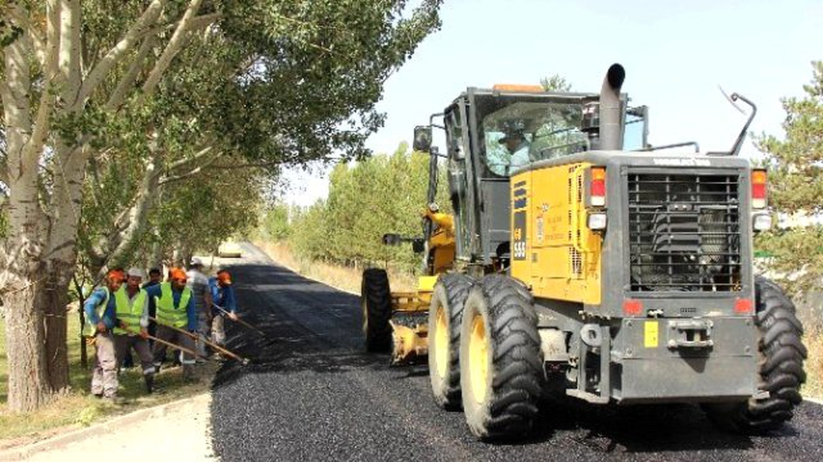 Sıcak Çermikte Kaplıca İçi Yollar Asfaltlandı