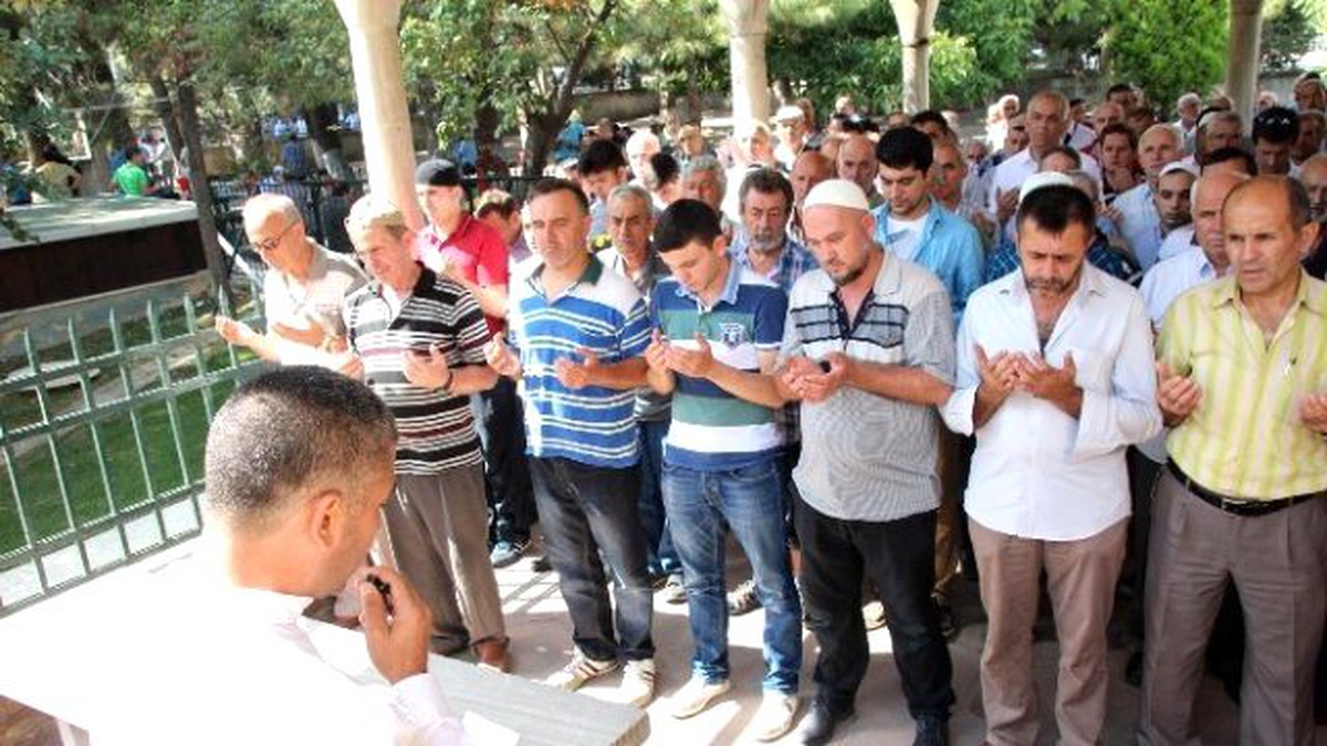 Tekirdağ\'da Şehitler İçin Gıyabi Cenaze Namazı Kılındı