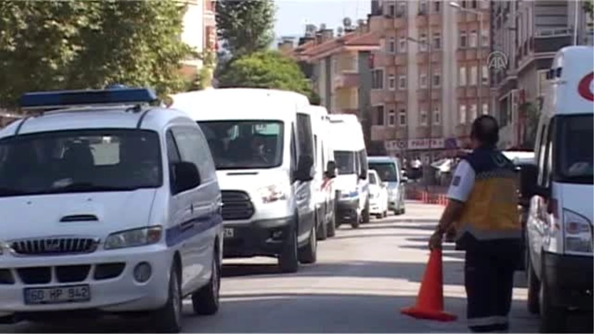 Trafik Kazasında Şehit Olan Emniyet Amiri Önder\'in Cenazesi