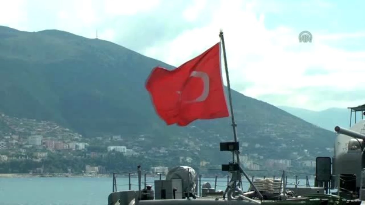 Türk Deniz Kuvvetleri\'ne Ait İki Gemi Arnavutluk\'ta