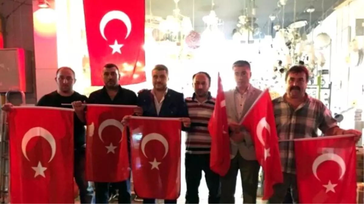 Ülkü Ocakları\'ndan Doğu Kökenli Esnafa Ziyaret