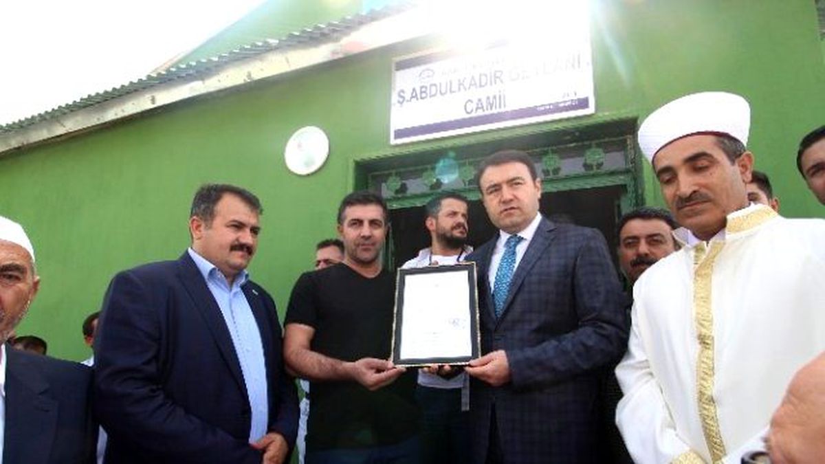 Vali Işın Cami Açılışına Katıldı