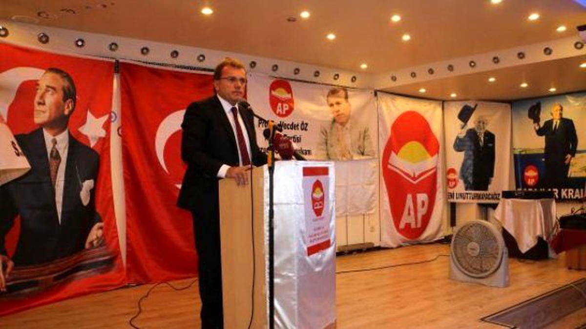 Adalet Partisi İlk Amblemiyle Yeniden Siyasete Dönüyor