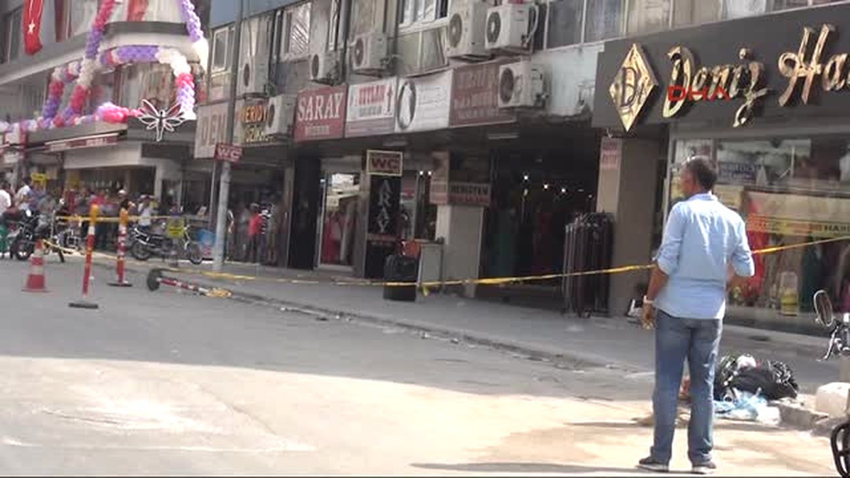 Adana Takı Dolu Bavulu Bırakıp Kaçtı, Yakalanınca \'Korktum\' Dedi