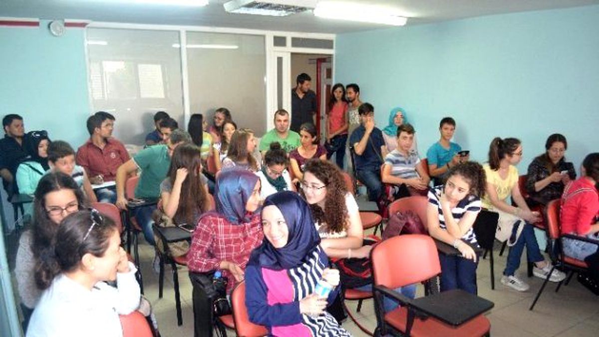 Afyonkarahisar Gençlik Merkezi Müdürü Gürbüz Görevine Başladı