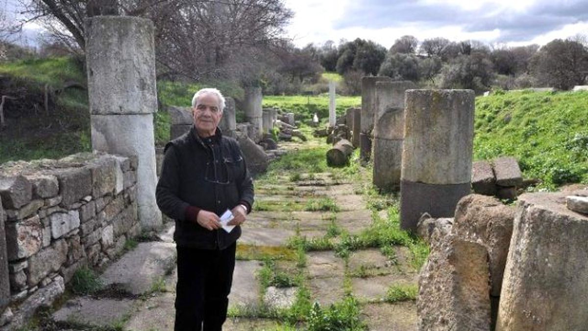 Aliağa\'nın Antik Kentleri" Kitapçığı Basılıyor