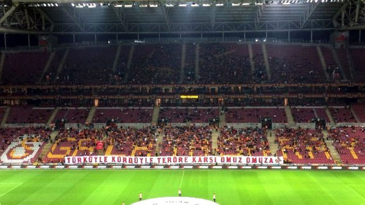 Arena\'da Şehitler Tek Tek Anıldı