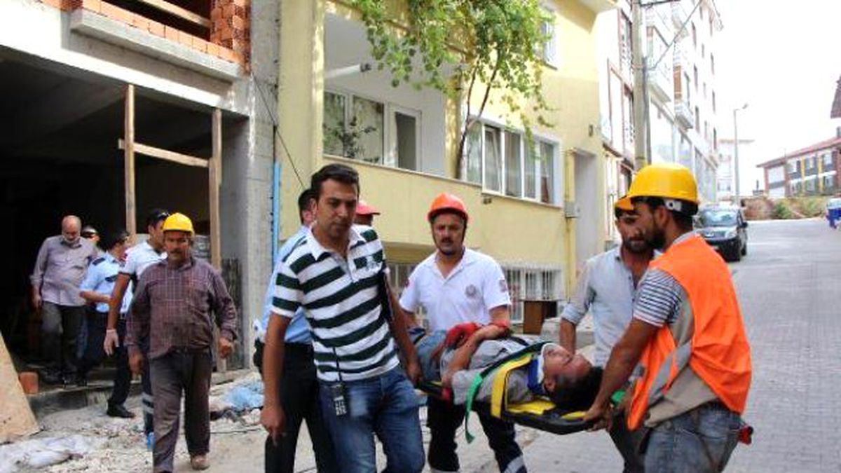Asansör Boşluğuna Düşen İnşaat İşçisi Yaralandı