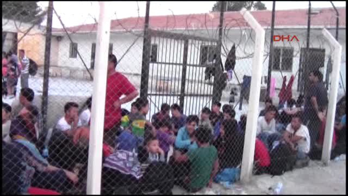 Ayvacık\'ta 330 Kaçak ile 14 Organizatör Zanlısı Yakalandı